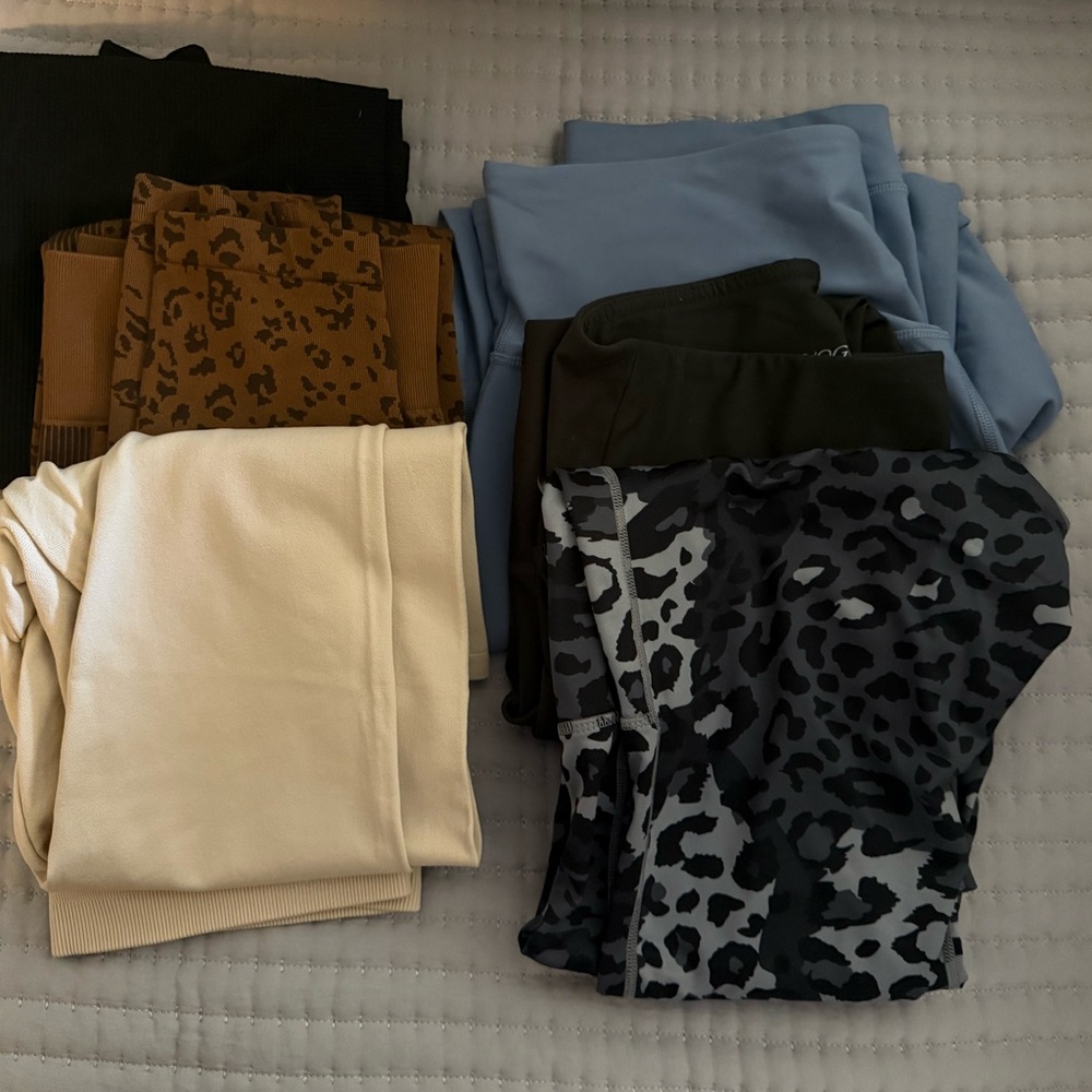 Women’s High-Waist Leggings in Black & Cream - Pack